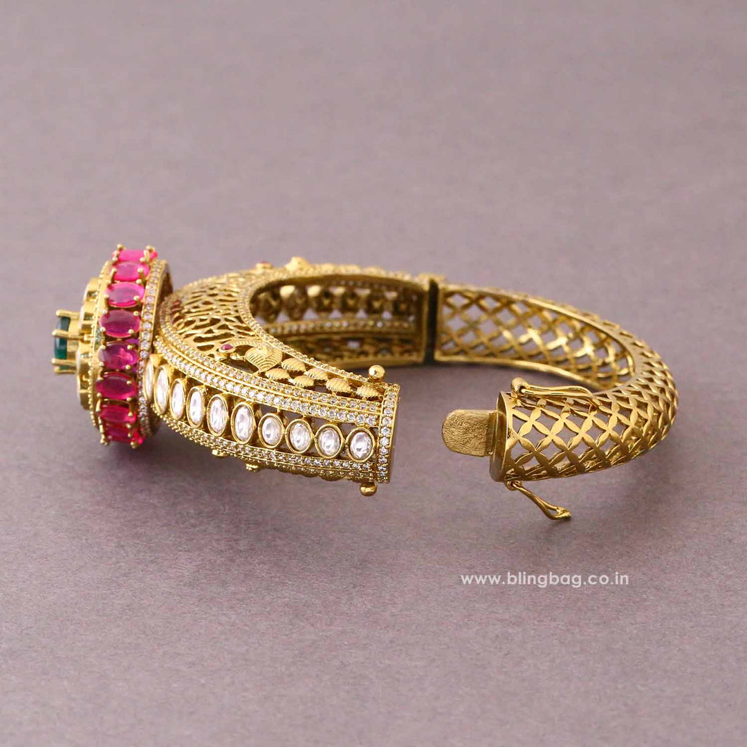 Rani Aashira Antique Kada