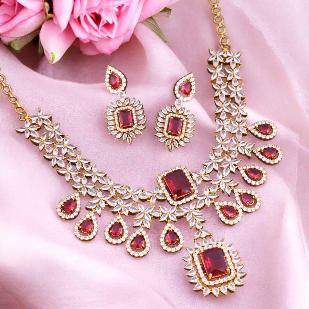 PINK offers bling set