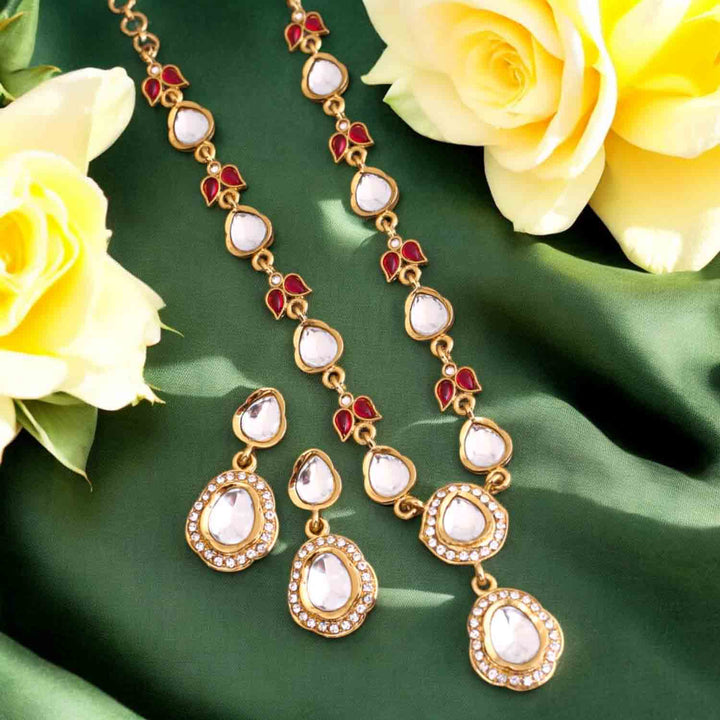 Rani Ambikaa Kundan Jewellery Set