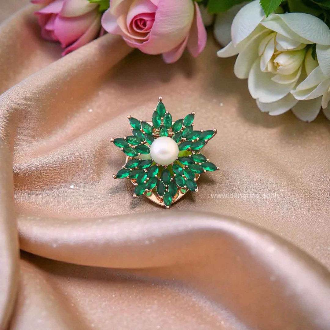 Emerald Kamal Pearls Brooch
