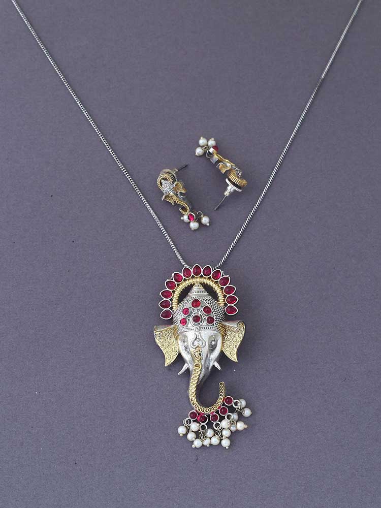 Rani Gajmukh Jewellery Set