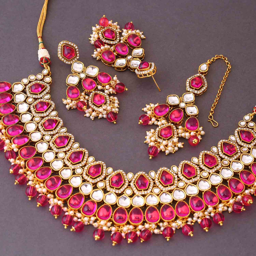 Rani Kaviya Kundan Jewellery Set
