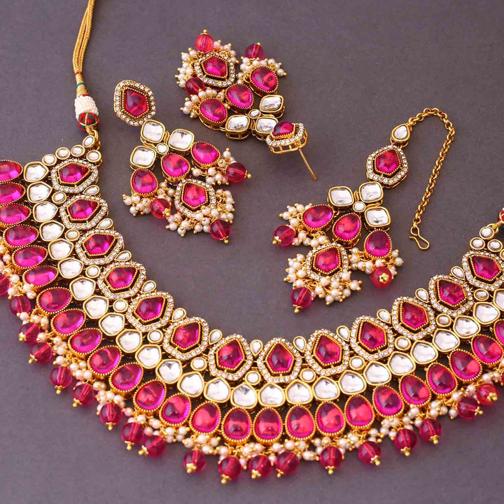 Rani Kaviya Kundan Jewellery Set