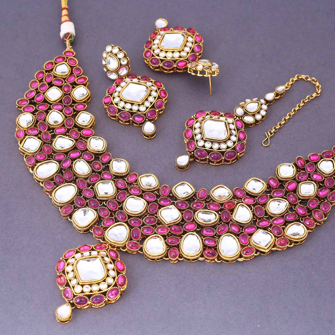 Rani Priyamvada Kundan Jewellery Set