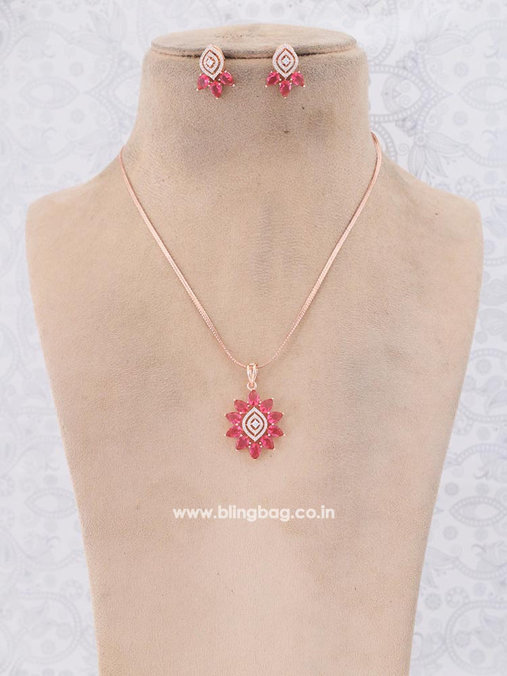 Rani Riga Pendant Set