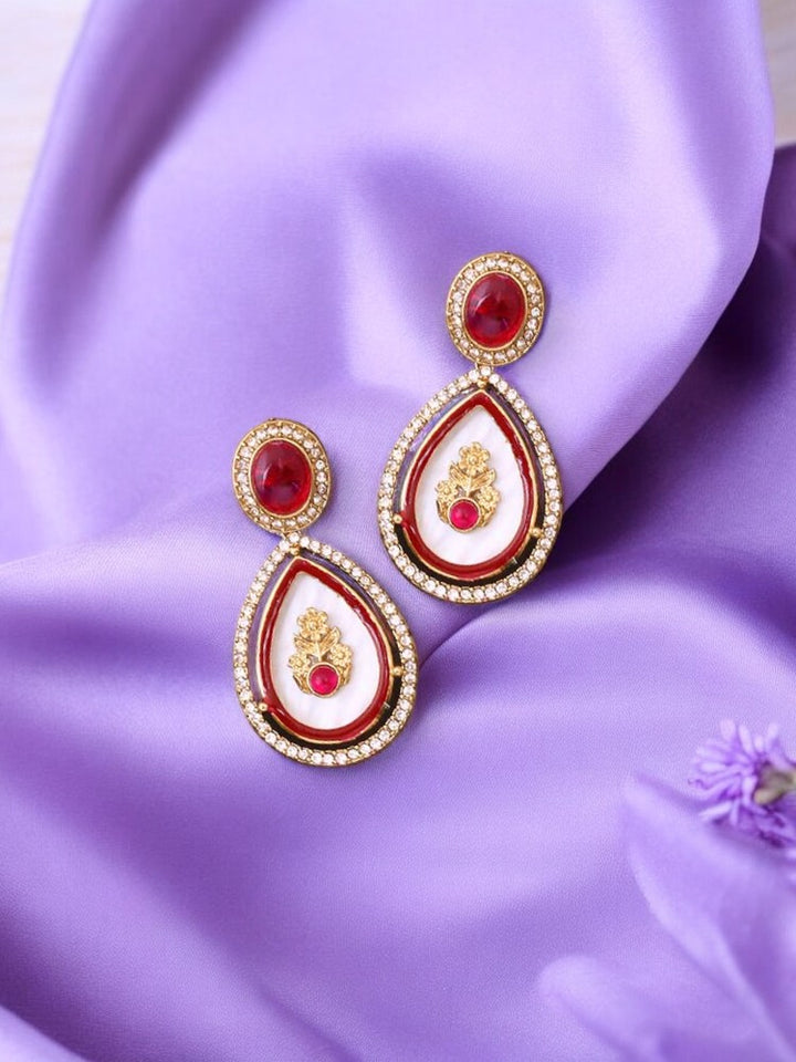Rani Pritika  Danglers