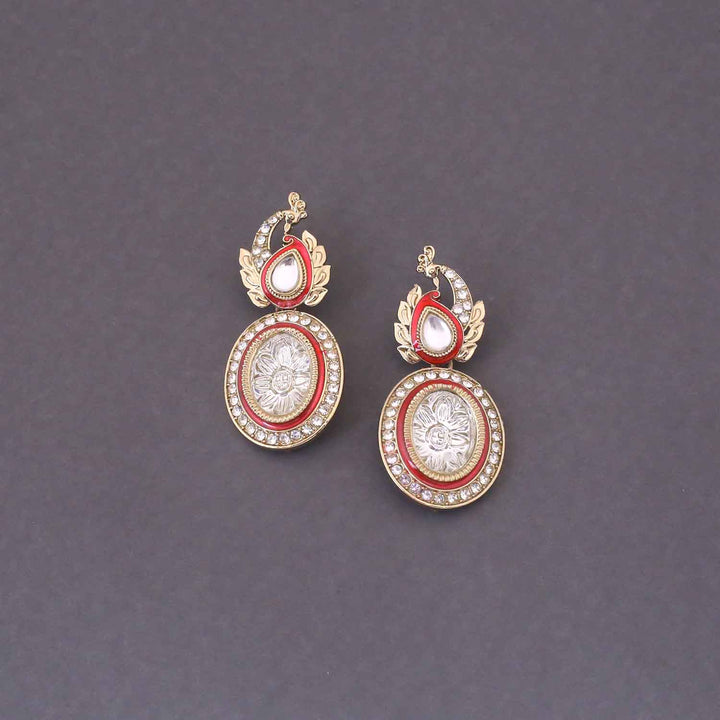 Rani Tathya Danglers