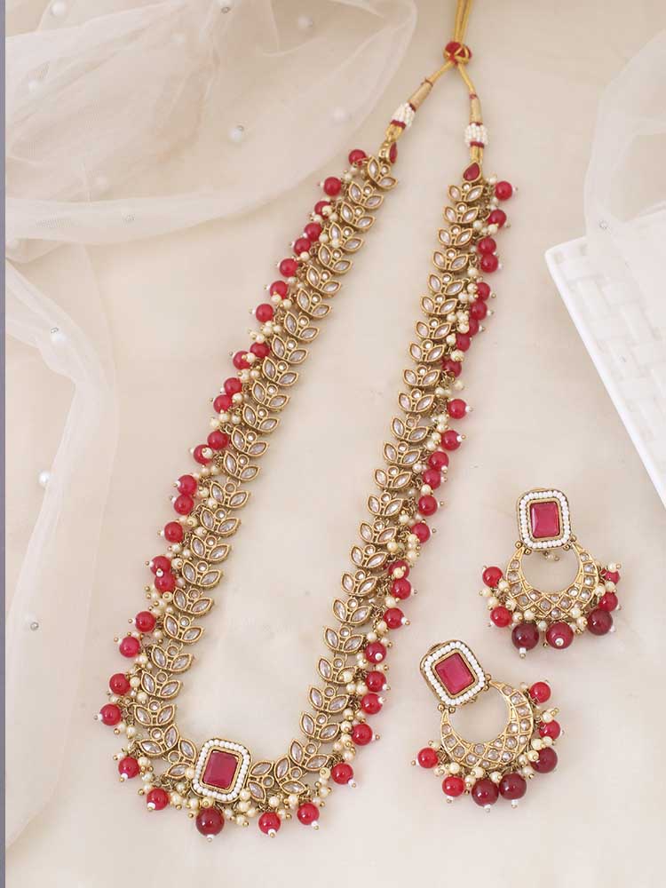 Ruby Dyuthi Kundan Jewellery Set