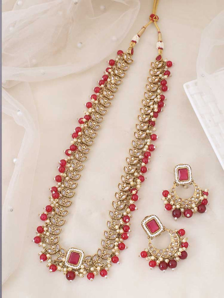 Ruby Dyuthi Kundan Jewellery Set