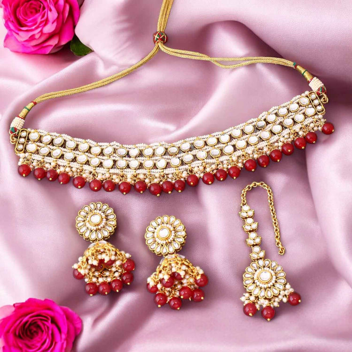 Ruby Saatvik Kundan Jewellery Set