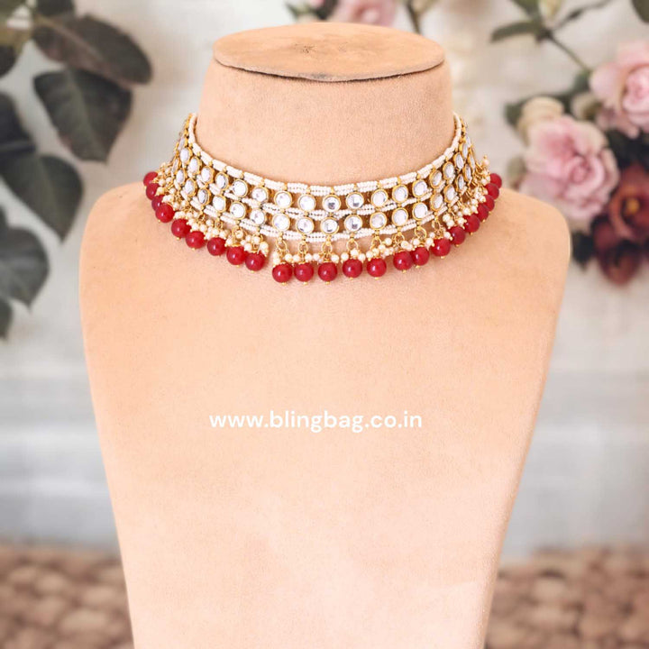 Ruby Saatvik Kundan Jewellery Set