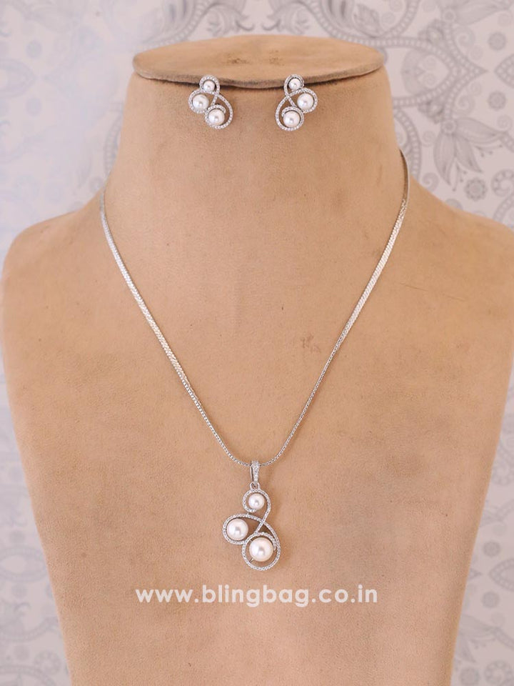 Silver Kathrina Pendant Set