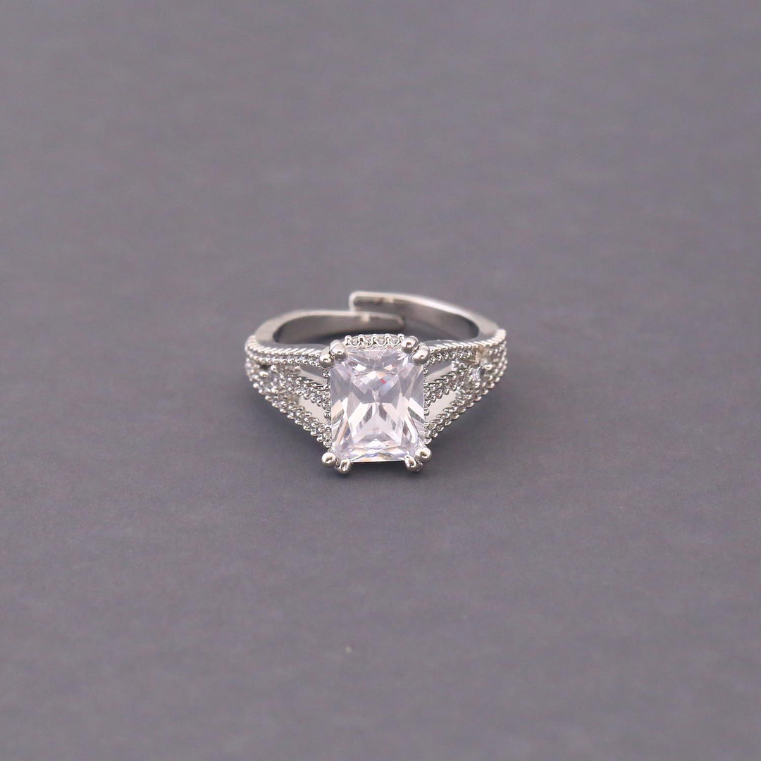 Silver Laviya Zirconia Ring