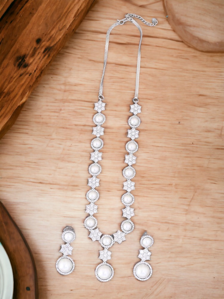 Silver Paige Jewellery Set