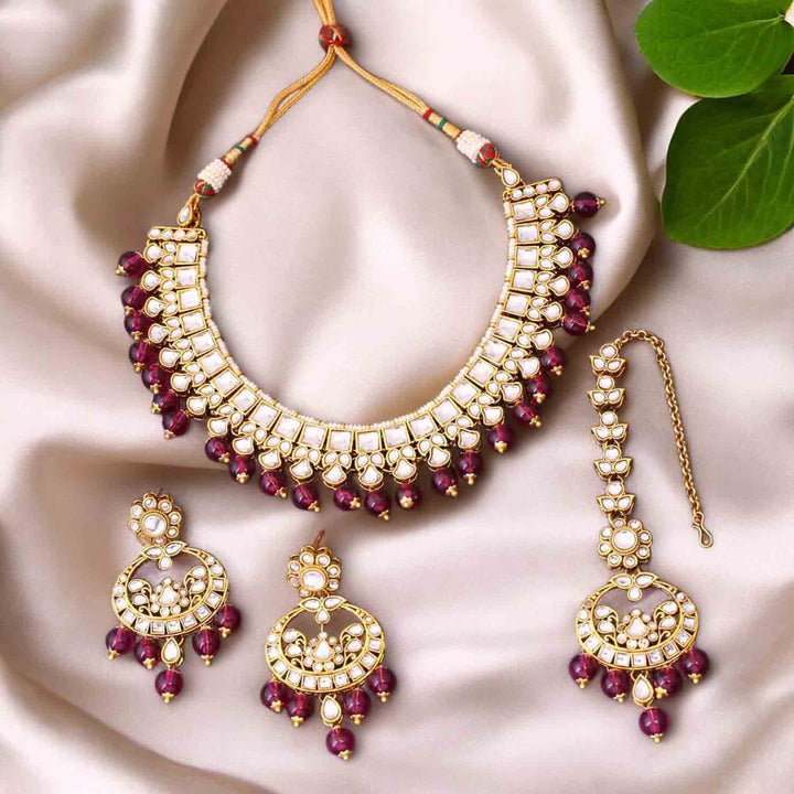 Wine Aaria Kundan Jewellery Set