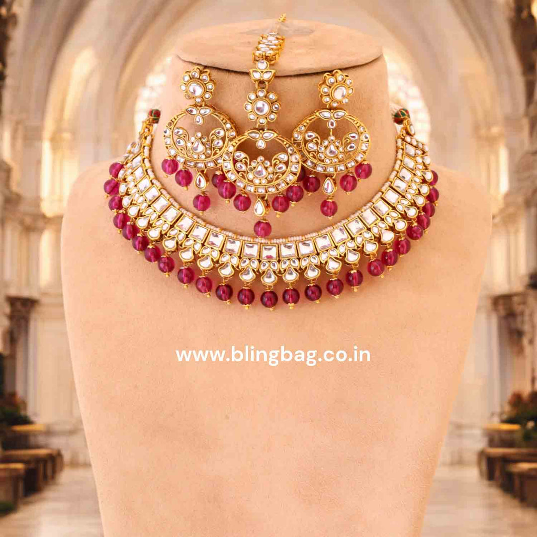 Wine Aaria Kundan Jewellery Set