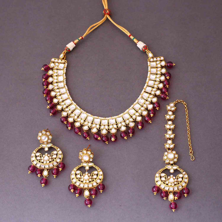 Wine Aaria Kundan Jewellery Set