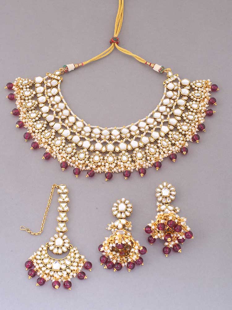 Wine Abhaya Kundan Jewellery Set