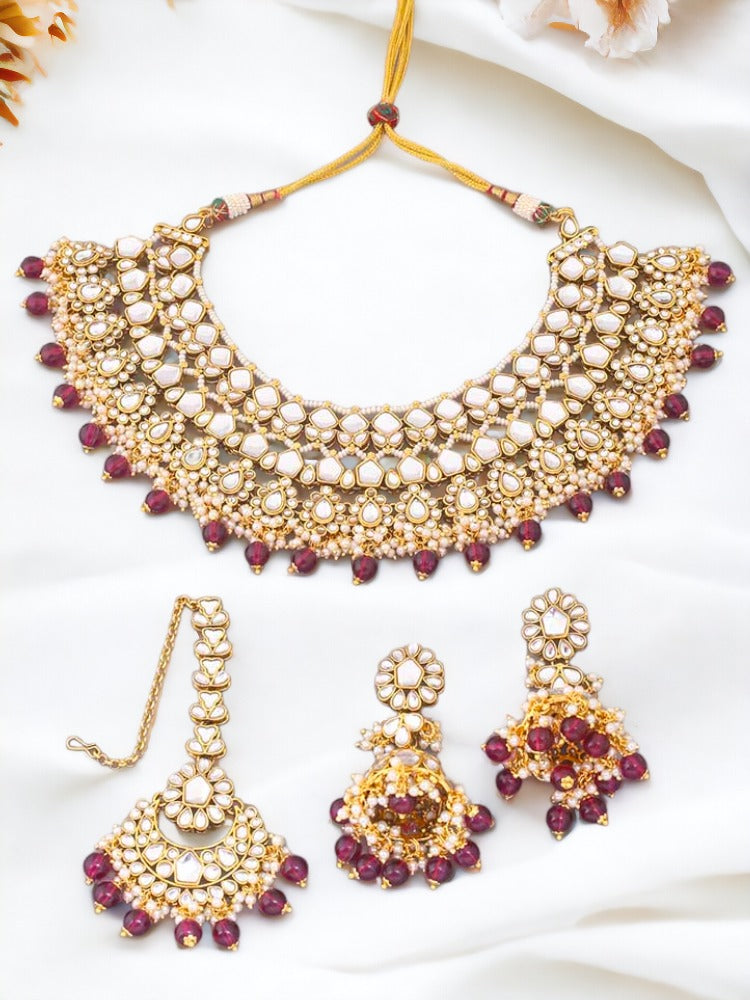 Wine Abhaya Kundan Jewellery Set