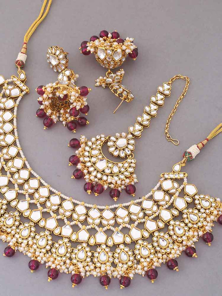 Wine Abhaya Kundan Jewellery Set