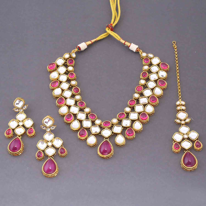 Wine Ahlami Kundan Jewellery Set