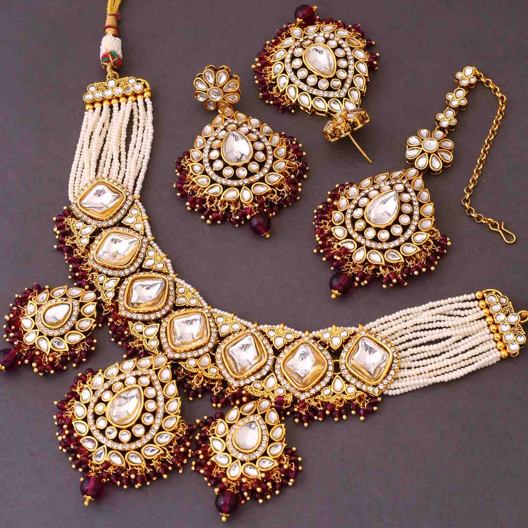 Wine Bhavya Kundan Jewellery Set