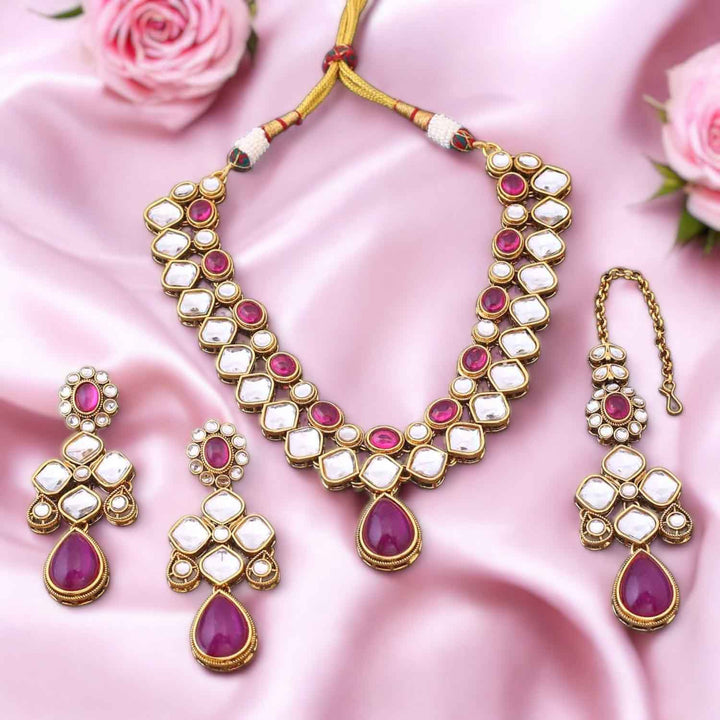 Wine Kharuya Kundan Jewellery Set