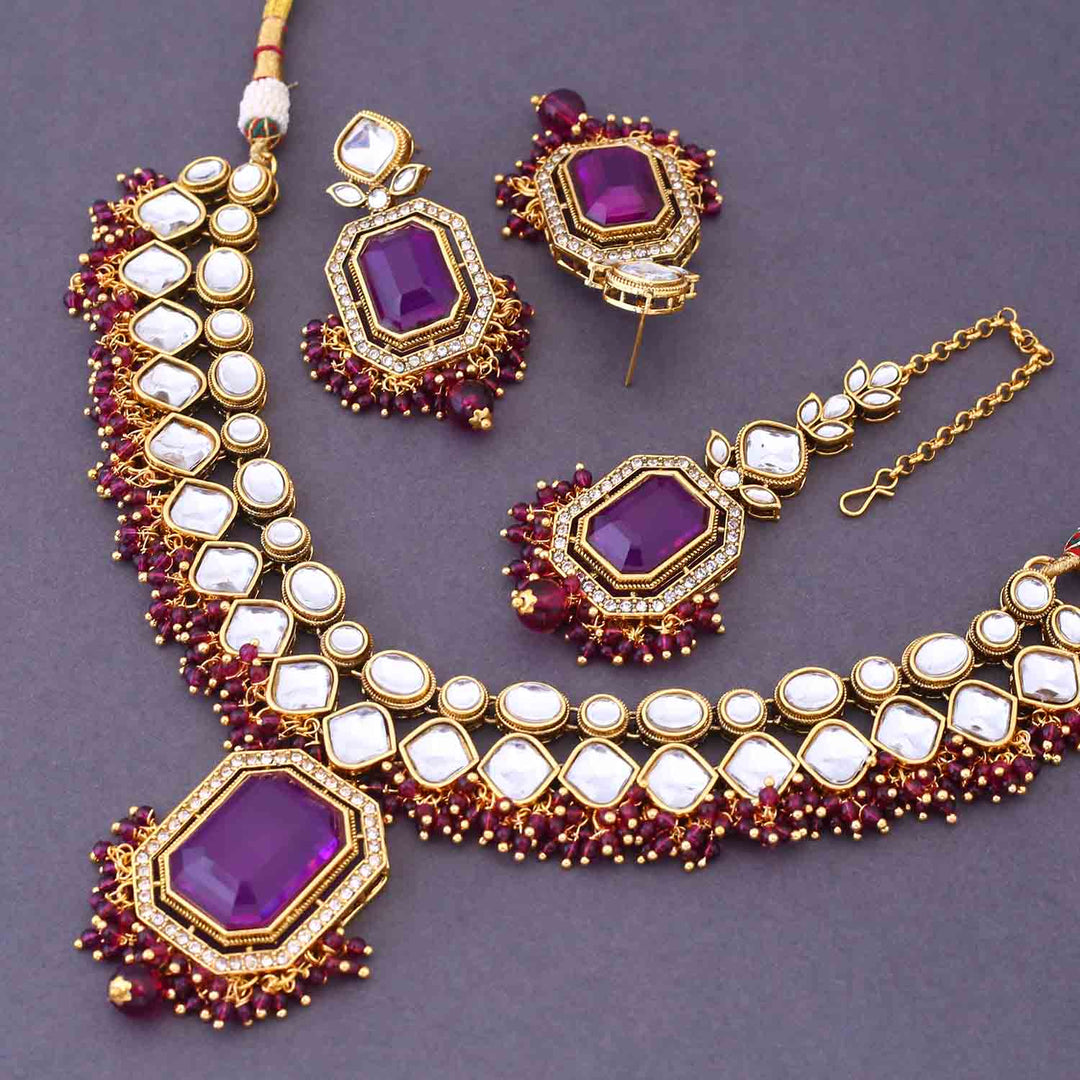 Wine Kuntala Kundan Jewellery Set
