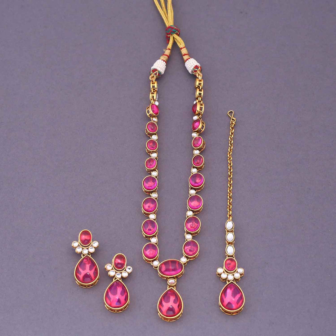 Wine Raniya Kundan Jewellery Set