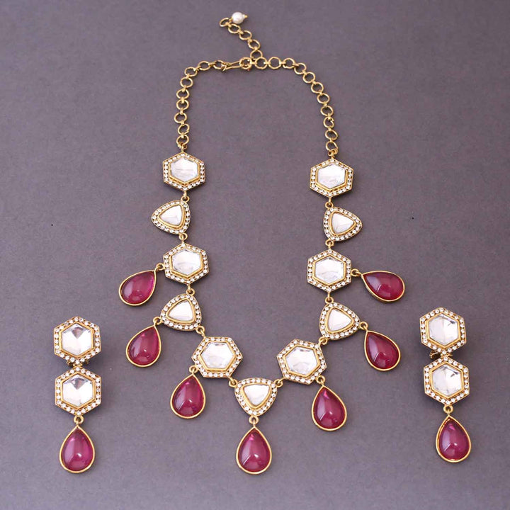 Wine Siyana Kundan Jewellery Set