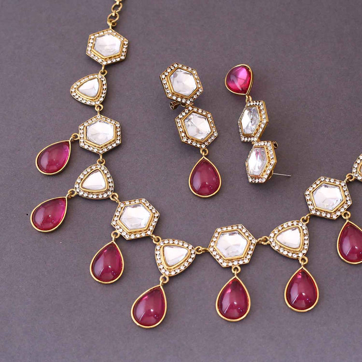 Wine Siyana Kundan Jewellery Set