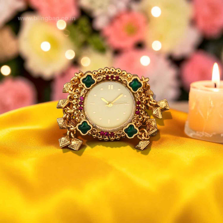 BlingBag Golden Pereshi Ring Watch