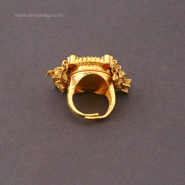 BlingBag Golden Pereshi Ring Watch