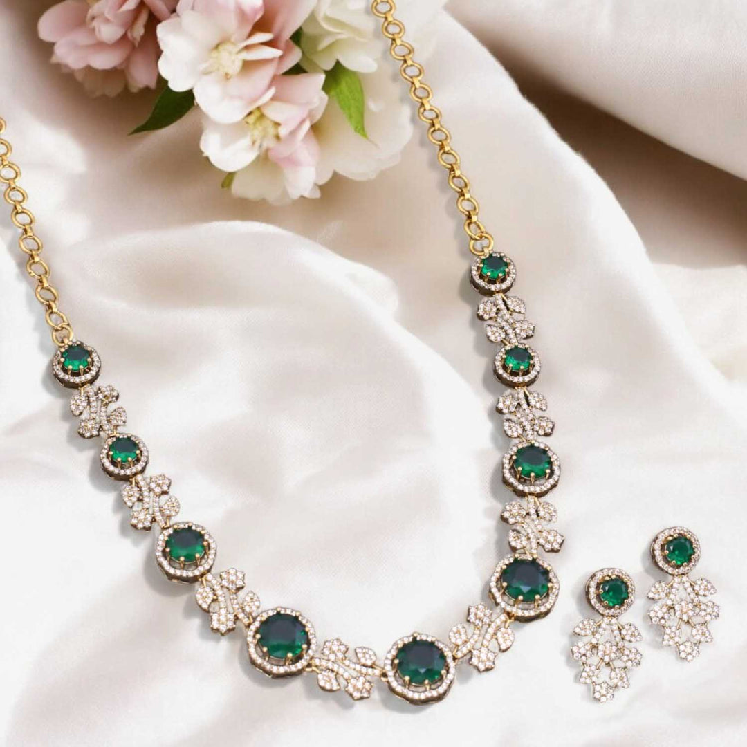 Emerald Arilaa Victorian Jewellery Set - New Arrival