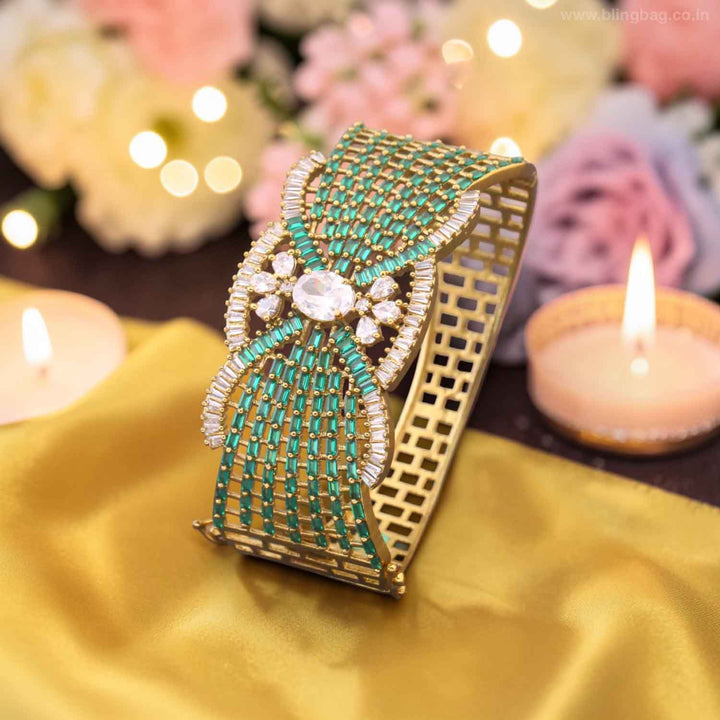 Emerald Carrise Victorian Bracelet