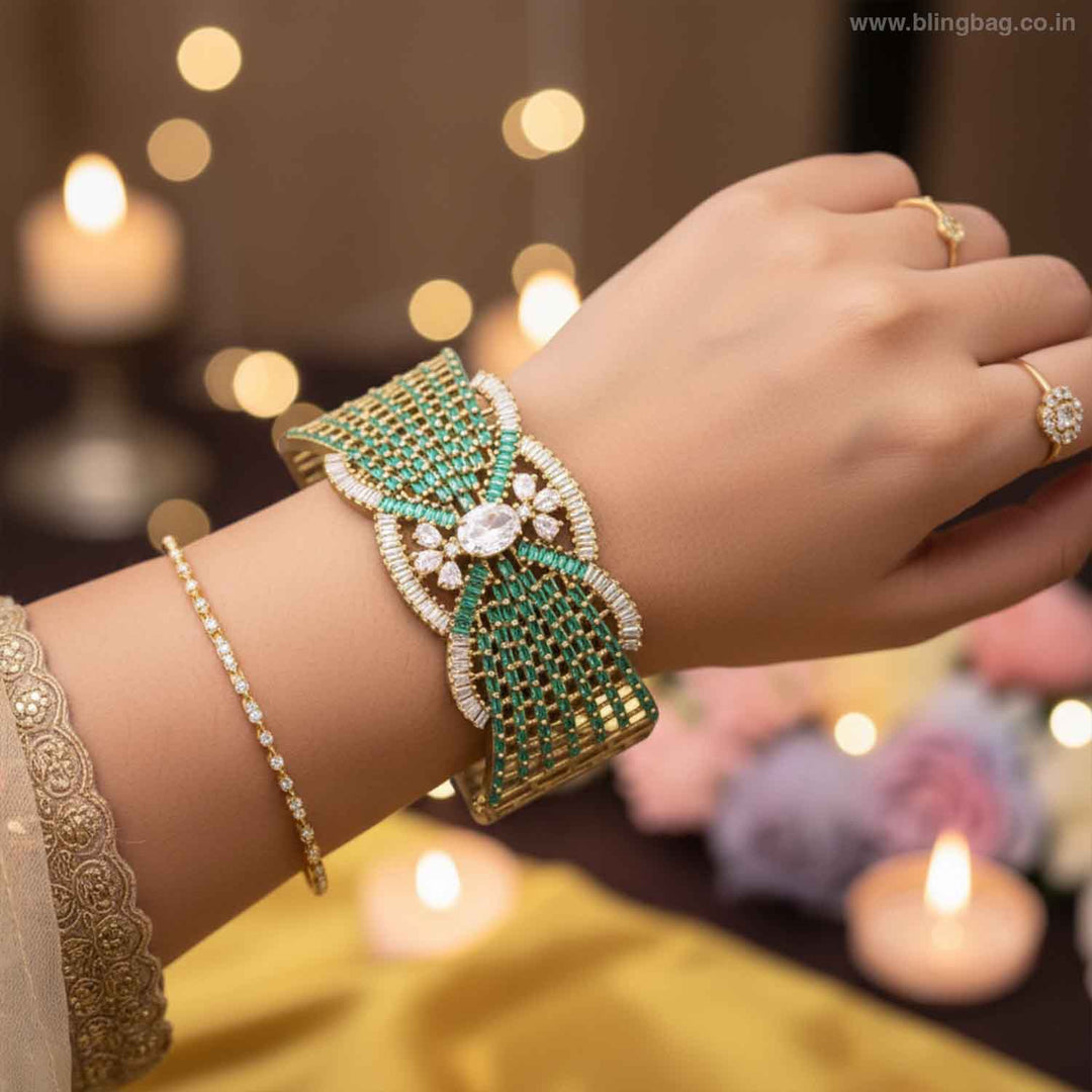 Emerald Carrise Victorian Bracelet