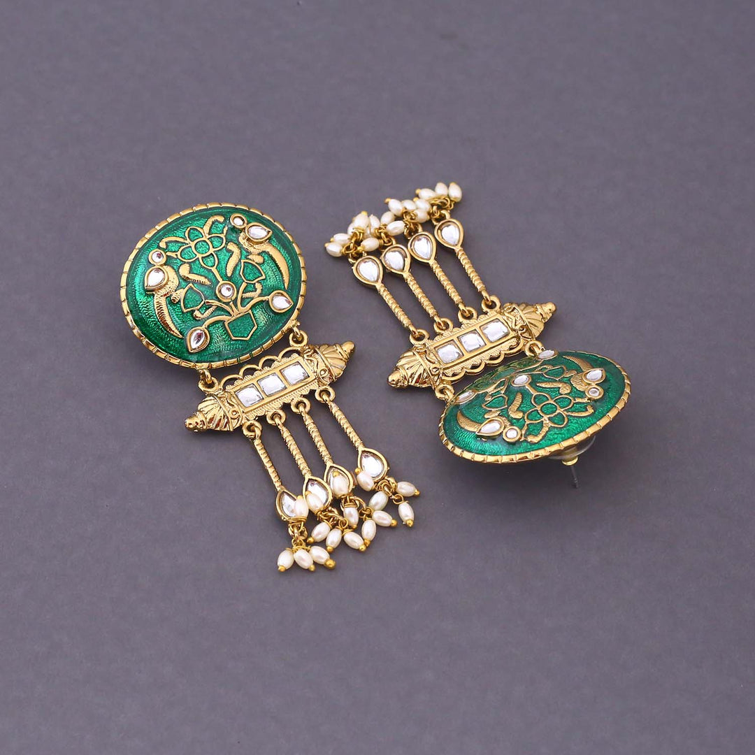 Emerald Celine Danglers