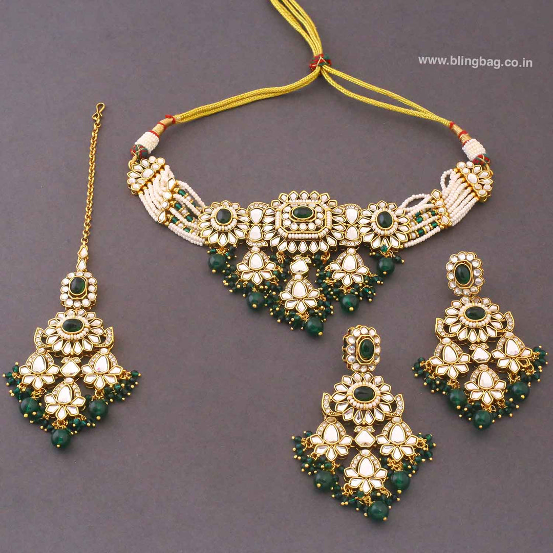 Emerald Dayanita Kundan Jewellery Set