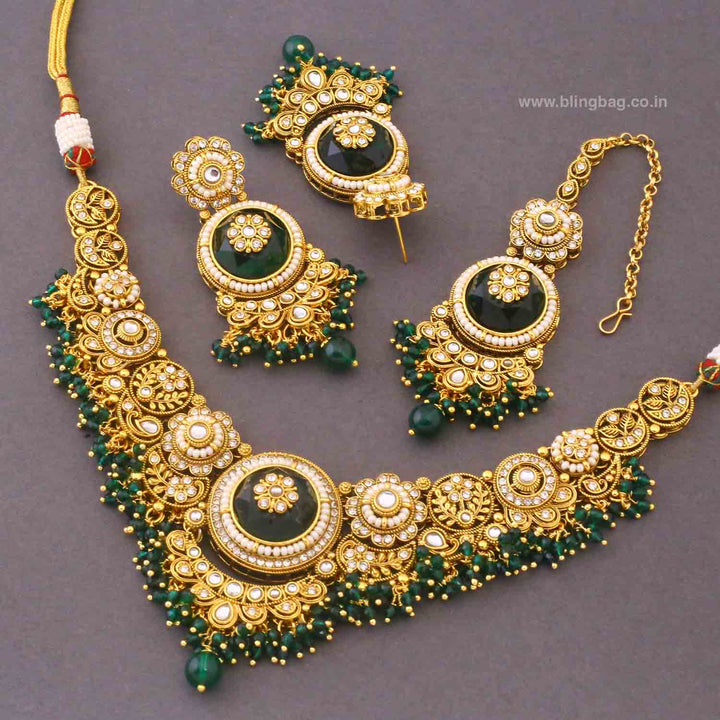 Emerald Diyaa Kundan Jewellery Set