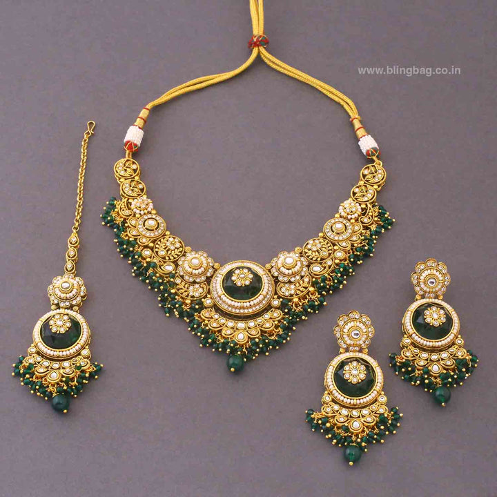 Emerald Diyaa Kundan Jewellery Set