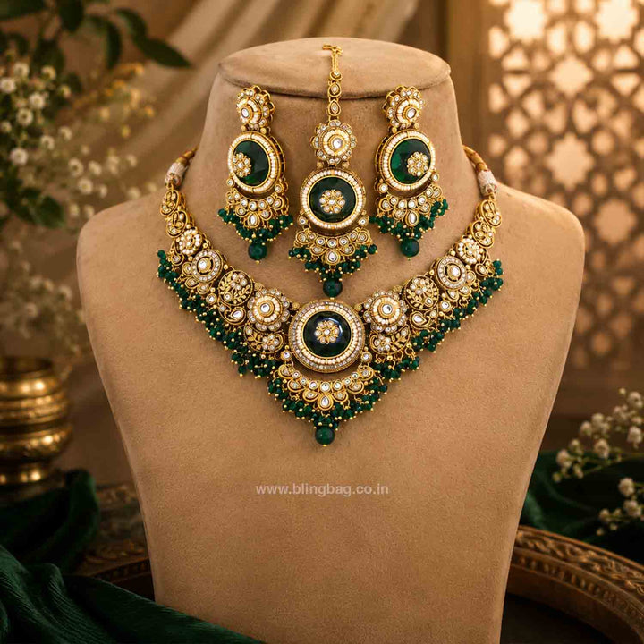 Emerald Diyaa Kundan Jewellery Set