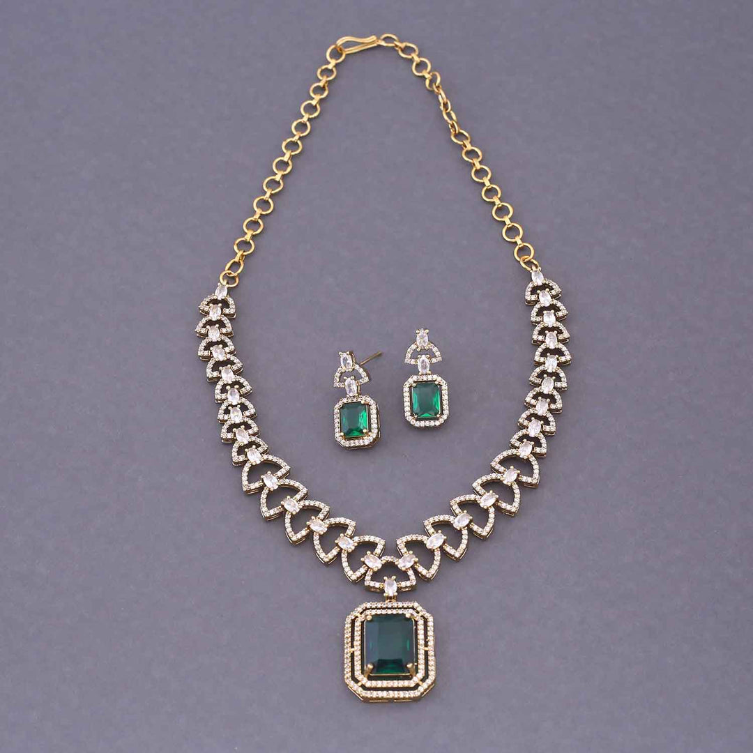 Emerald Echoes Victorian Jewellery Set - New Arrival