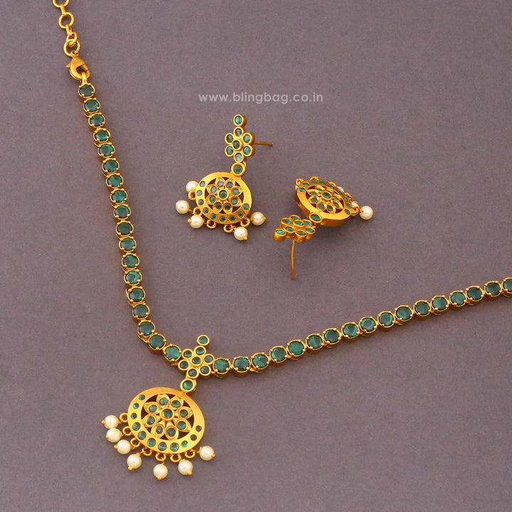 Emerald Geeta Antique Jewellery Set - New Arrival