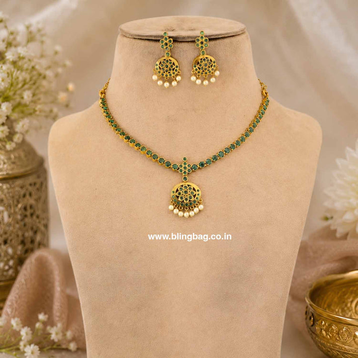 Emerald Geeta Antique Jewellery Set - New Arrival