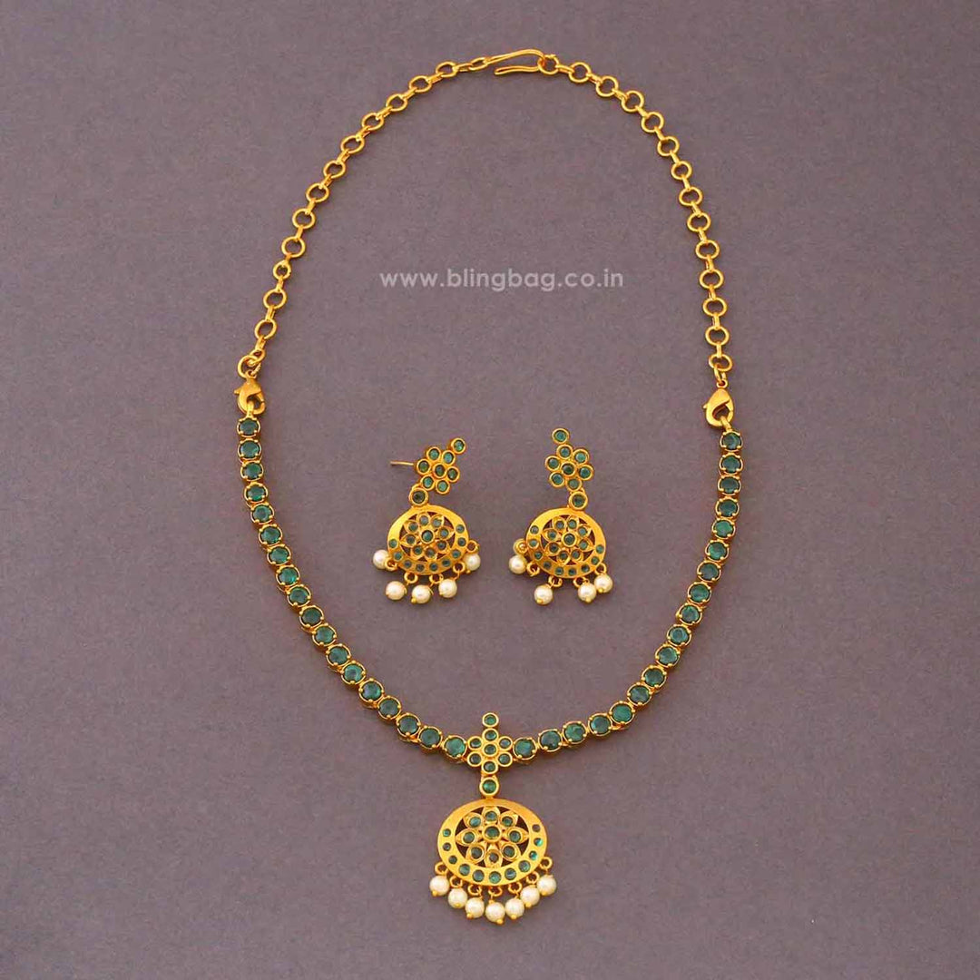 Emerald Geeta Antique Jewellery Set - New Arrival