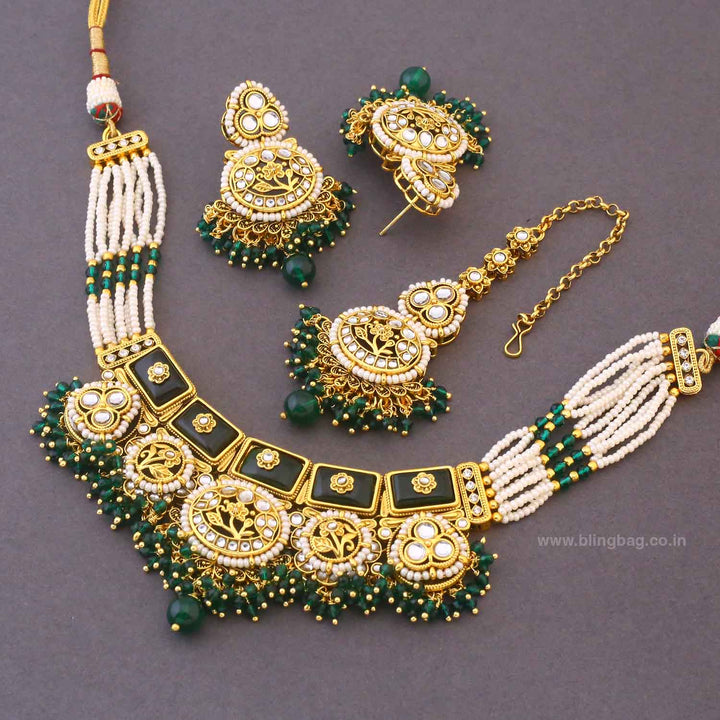 Emerald Gyanada Kundan Jewellery Set