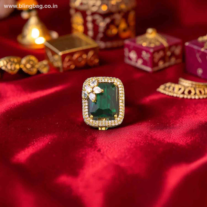 Emerald Kiel Brooch