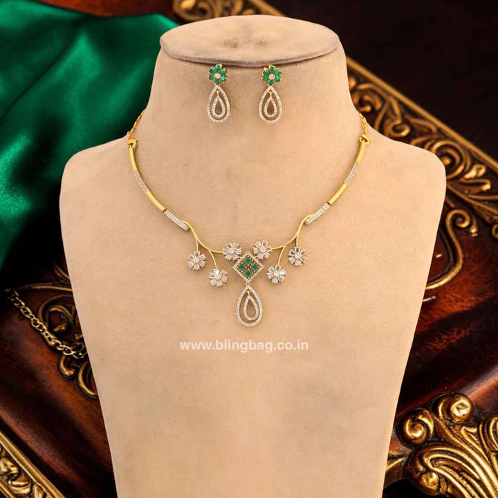 Emerald Laksha Antique Jewellery Set - New Arrival