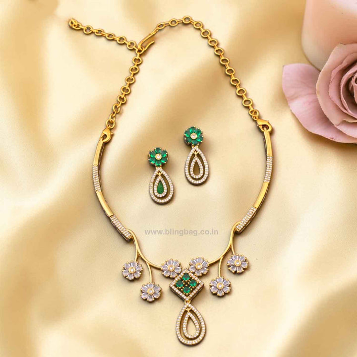 Emerald Laksha Antique Jewellery Set - New Arrival
