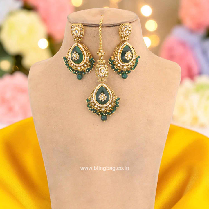 Emerald Lavaani Kundan Jewellery Set